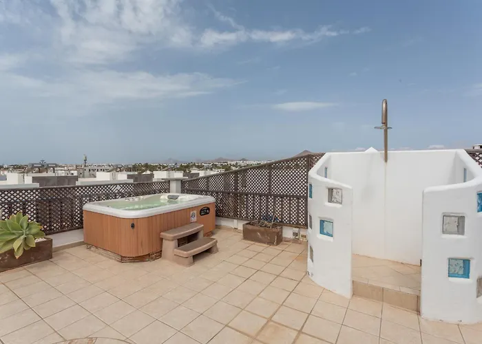 Apartment Penthouse Con Jacuzzi Costa Teguise