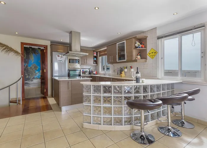 Apartman Penthouse Con Jacuzzi Costa Teguise