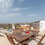 Penthouse Con Jacuzzi Costa Teguise